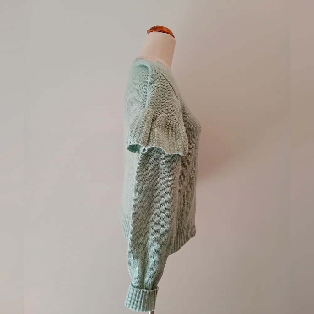 Decjuba Mint Knit sweater Size small - Picture 2 of 7